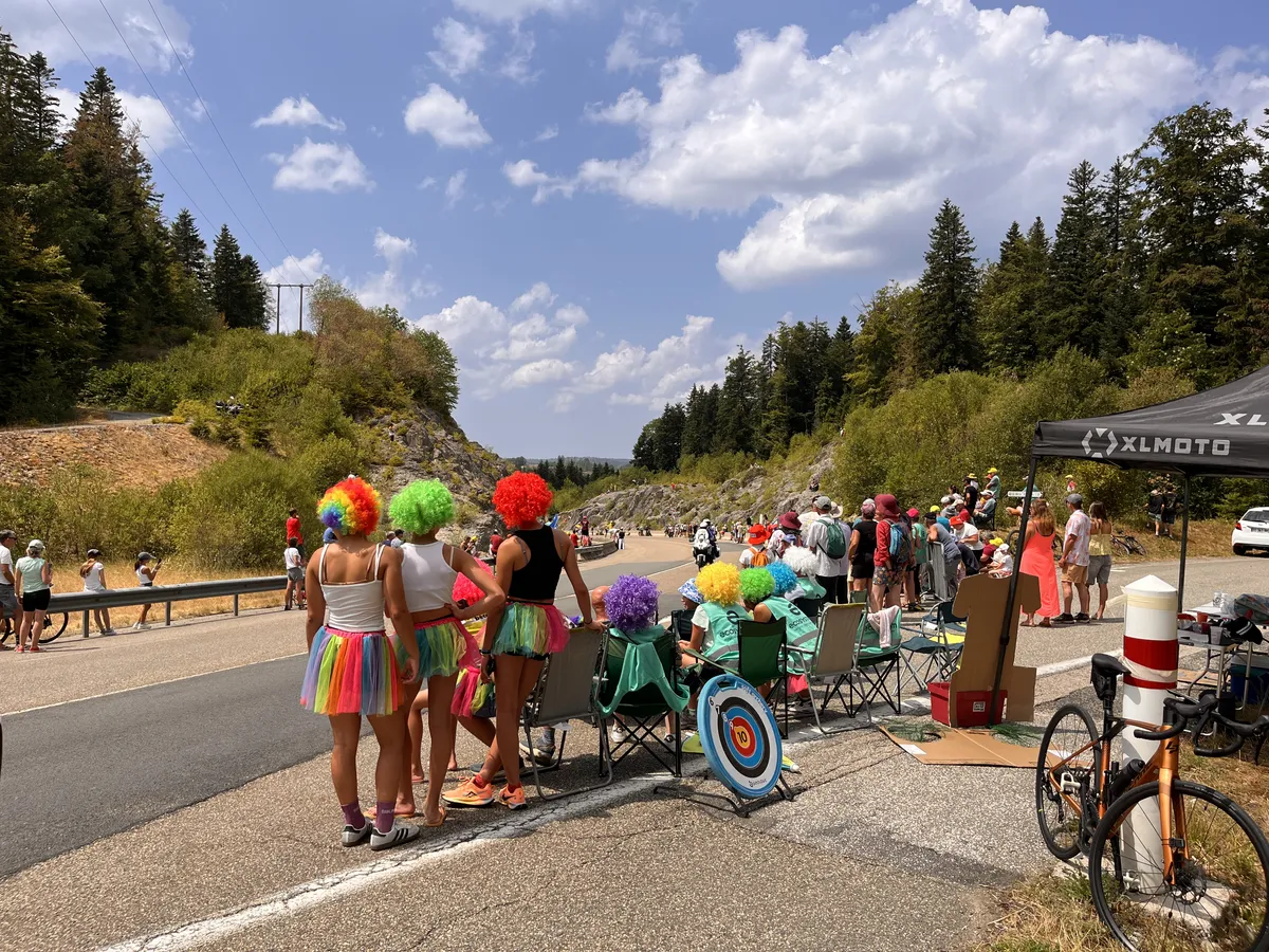 Tour clowns van Mooie Mario